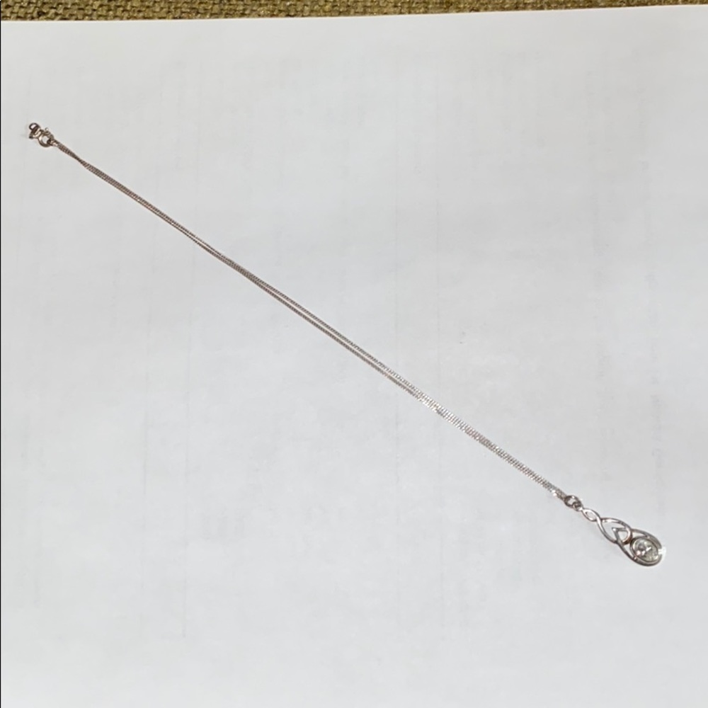 Pendant necklace